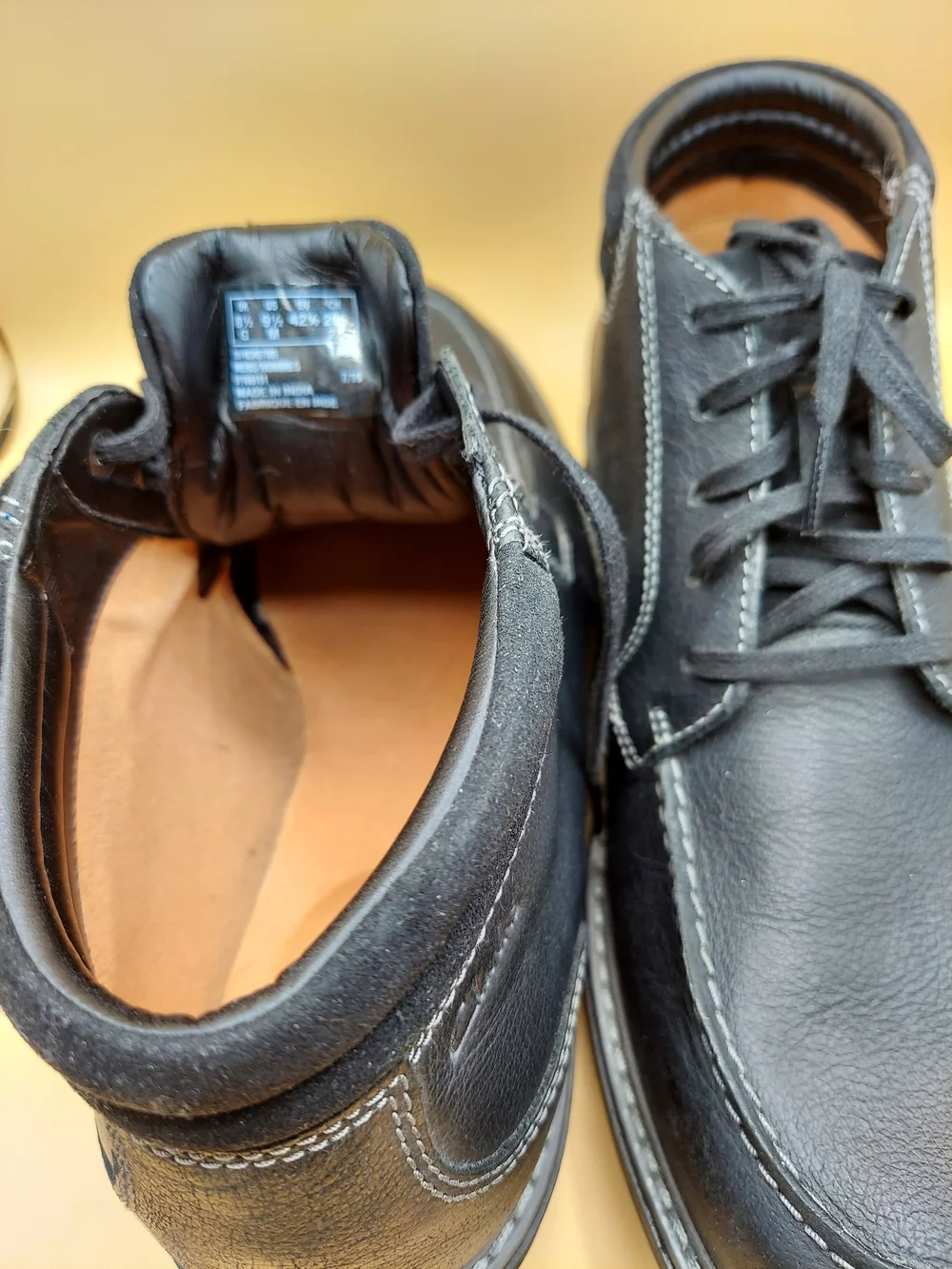 Clarks Men's Black Leather Chukka Boots with Contrast Stitching